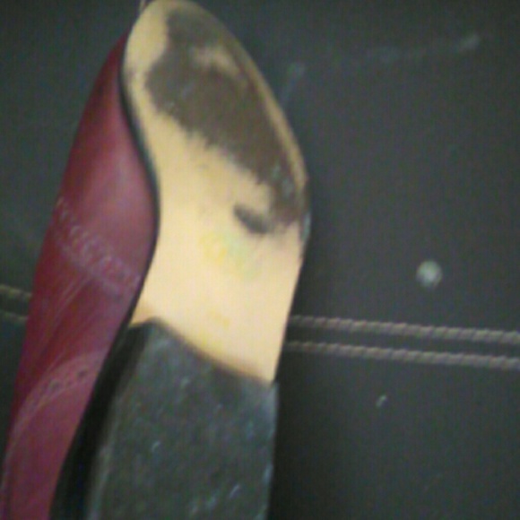 Shoes - Picture 3 of 4